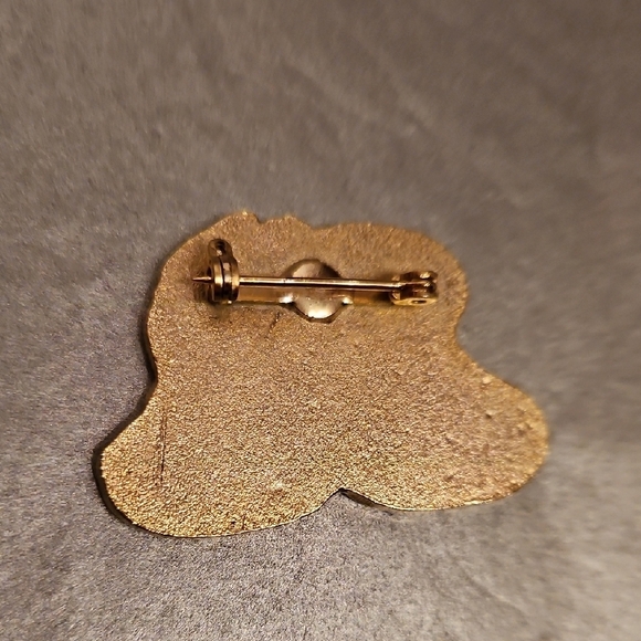 Vintage Frog Lily Pad Enamel Pin - Green and Yellow - Picture 2 of 3